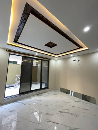 Modern luxurious Floor Available for rent build in 2025