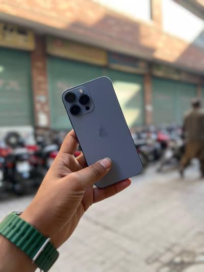 IPHONE XR CONVERTED TO 13PRO