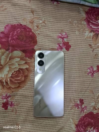 y04 saaf suthra piece ha 10/10 condition