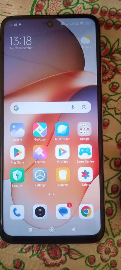 8+4 GB ram 126 GB ROM