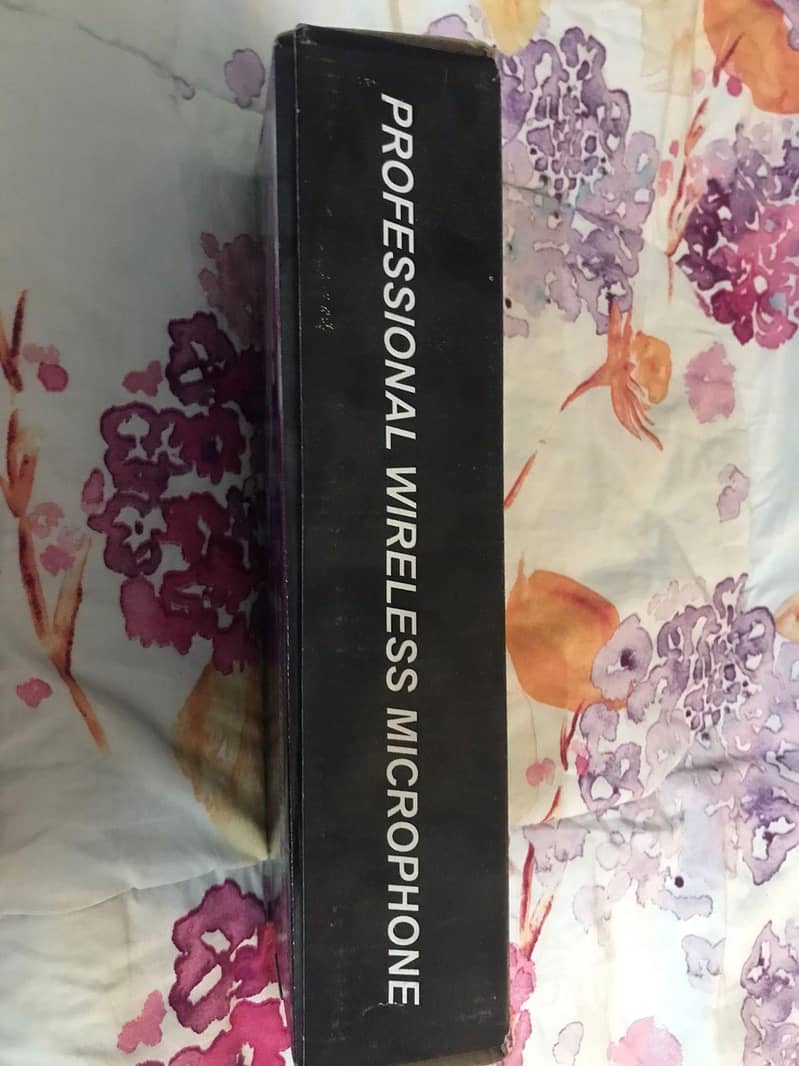 Professional Wireless Microphone 1