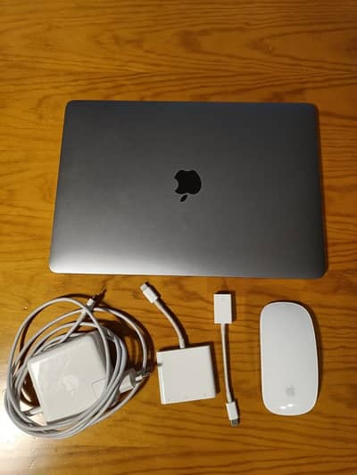Used Macbook Pro M4 in good condition, ready to use.