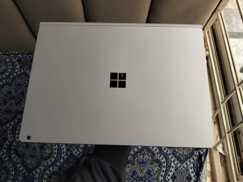 Microsoft surface Book 0