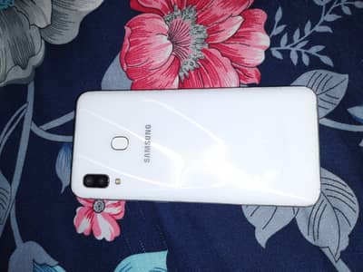 SAMSUNG A30