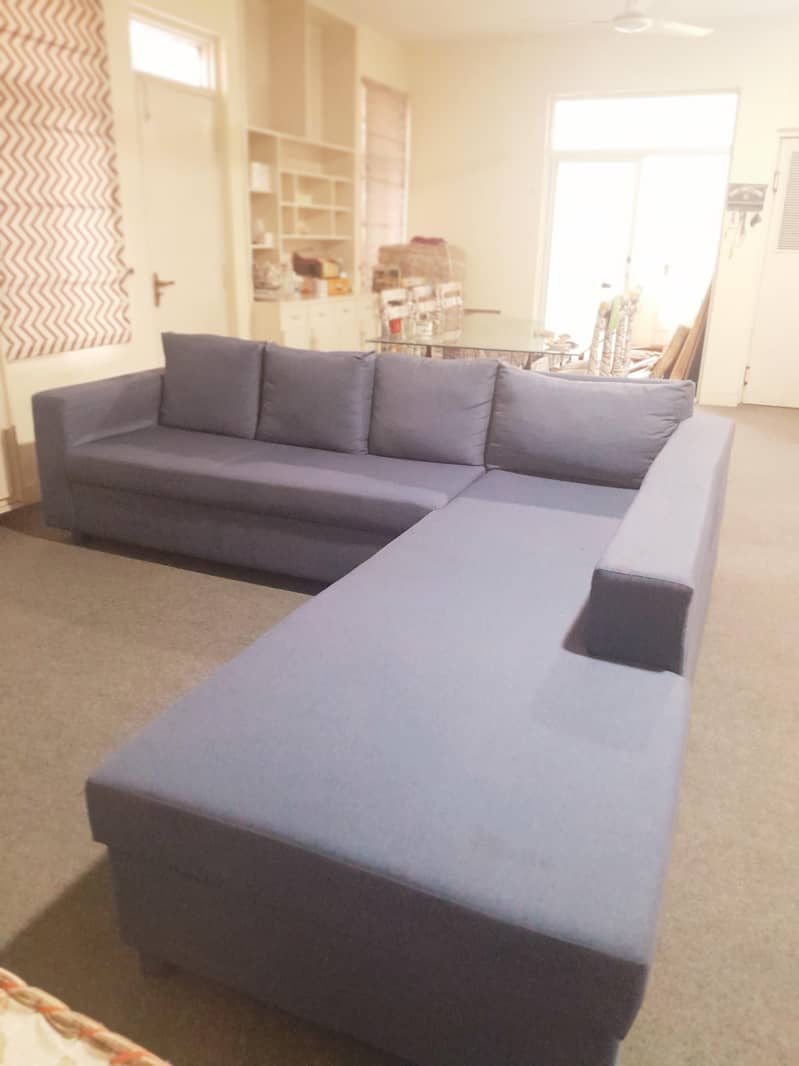 sofa ad 0
