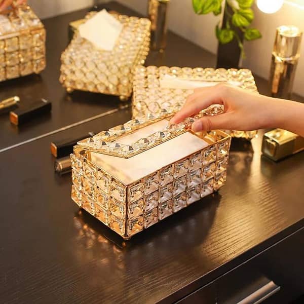 Creative Light Luxury Tissue Box Shining Crystal Paper Box Fashion and Exquisite Tissue Box Holder for Household And Commercial Use Pumping Paper Case Dispenser