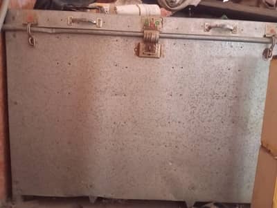 silver metal box 32 Inch 54 length