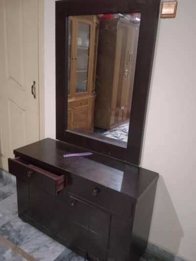 dressing table