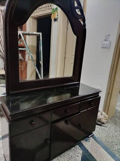 Dressing Table in 10/10 condition for sale