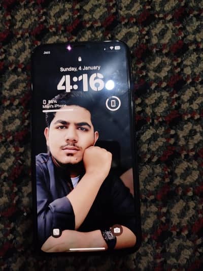 Selling my IPHONE XS MAX