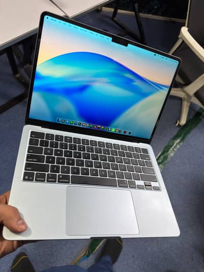 Macbook M4 Air 2025