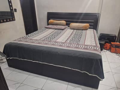 Bed and Almari  for urgent sell condition 10/9