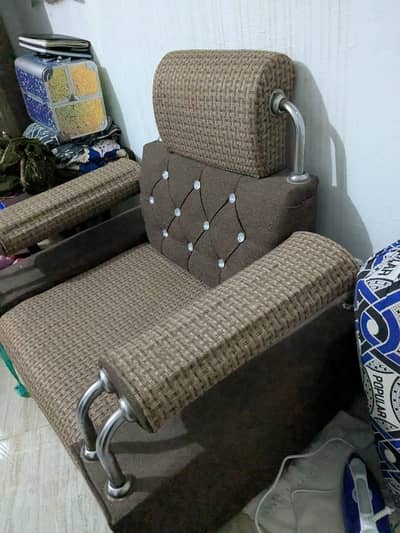 Complete sofa set for sale With large sofa