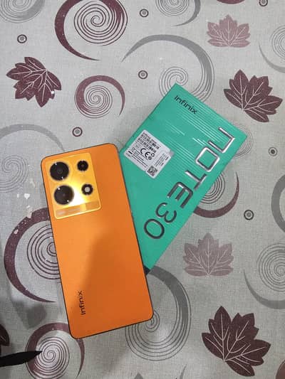 Infinix Note 30 – 12GB RAM / 256GB Storage – Excellent Condition
