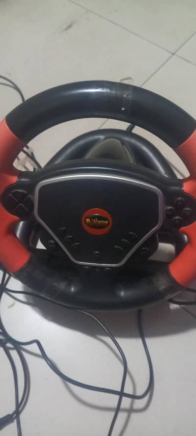 Xtreme 80305 “Plays 3” Steering Wheel