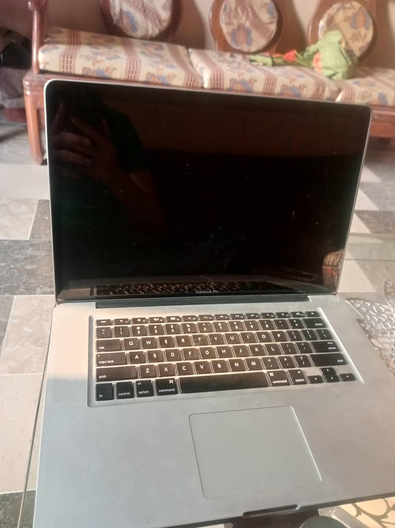 MacBook pro 2012 0