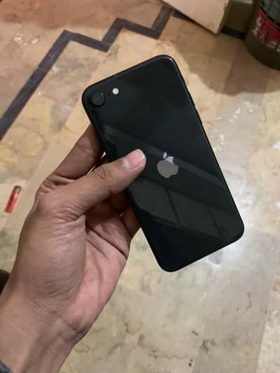 iPhone SE 2020 64GB Condition 10/10 Battery Health 100%