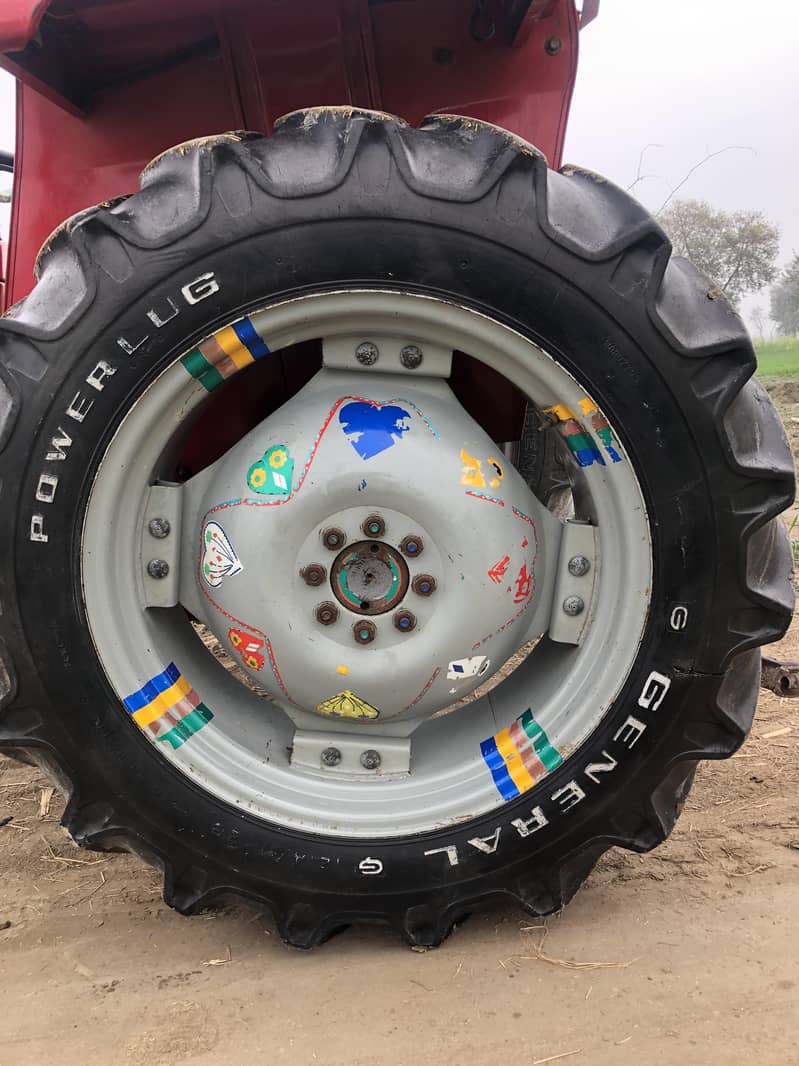 "2015 ماڈل ٹریکٹر برائے فروخت – فوری دستیاب" 2