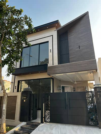 One Of Most Luxurios 5 Marla House Available For Rent IN Dha Phase 9 Town