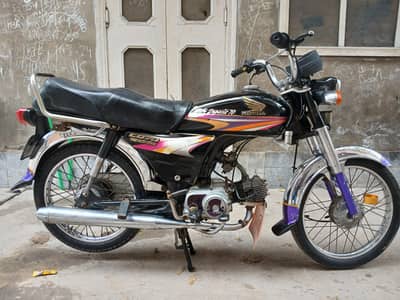 CD 70 2009 model Black