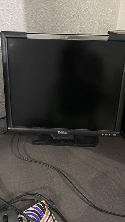 17 inch LED stand crack h