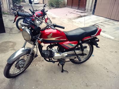 Honda Pridor 100-cc. Used but in A1 condition. best for travel .