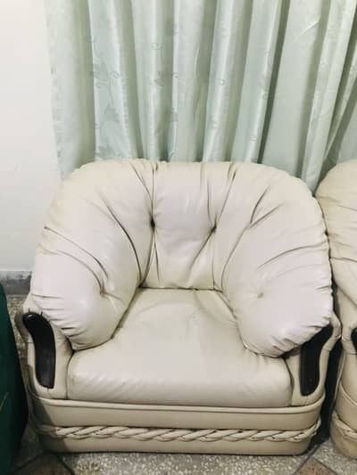 7 Seater Sofa set leather (couches) urgent for sale