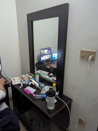 Bed with side tables and Dressing table