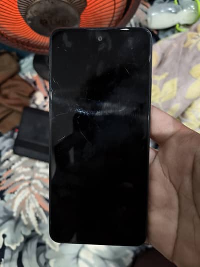 INFINIX SMART 8 . . . WITH BOX 4+4 Gb. Ram