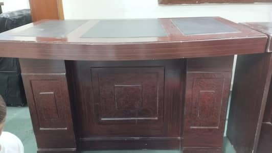 Used Executive OfficeTable + Chair I Student Study Table