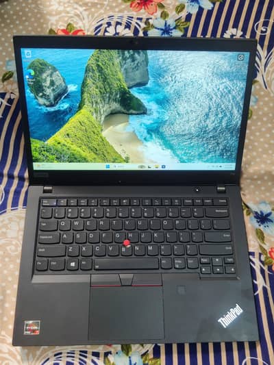 Lenovo T14 Ryzen-7 PRO (16-CPUs) 14inch 4K Display 16-RAM 256-NVMe