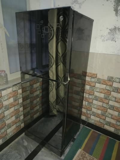 ak adad freezer pel company ka for sale contact 03005529419