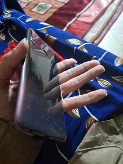 All OK no any problem only glass small cracks mobile with box