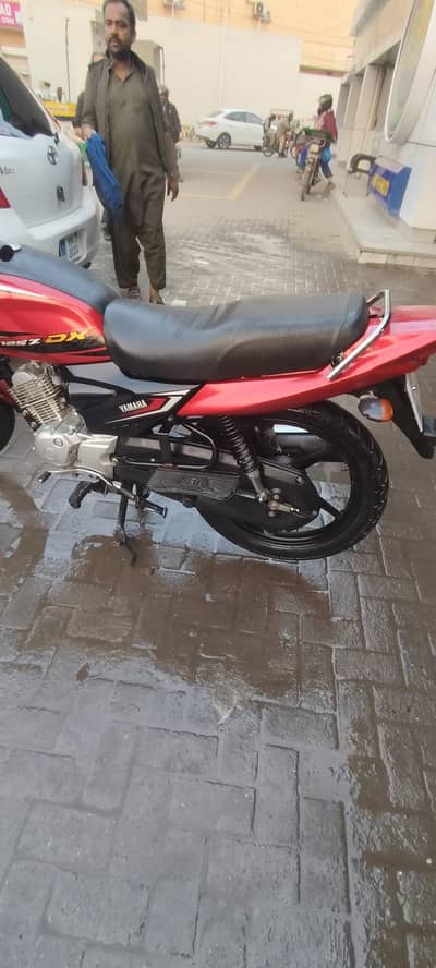 yamaha YB125z like new
