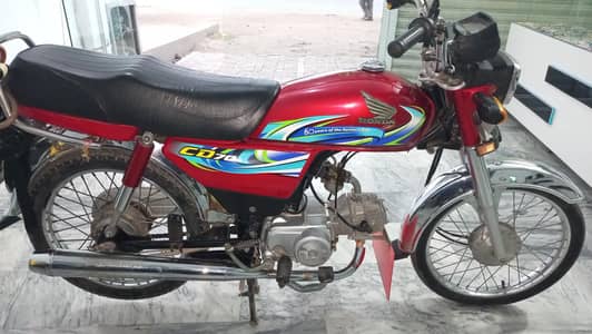 Honda CD70 look like new