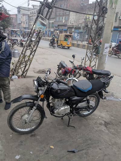 Suzuki GS 150 2016 model