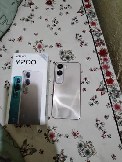 vivo. y200. . 8gp. . 256gp box mobile. . . condition. . . 10.9.