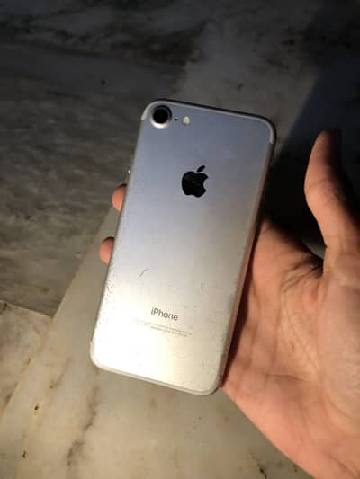 Im selling iphone 7