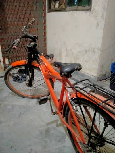 strong Bicycle/ Perfect bicycle - Good condition - Color:- Orange
