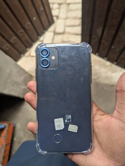 IPHONE 11 NON Pta