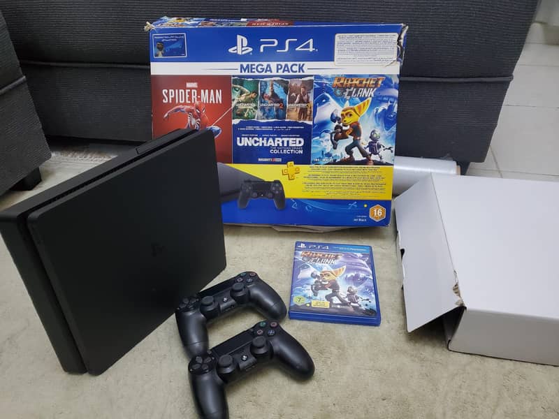 ps4 slim 500gb jailbreak  with 2 controler 0