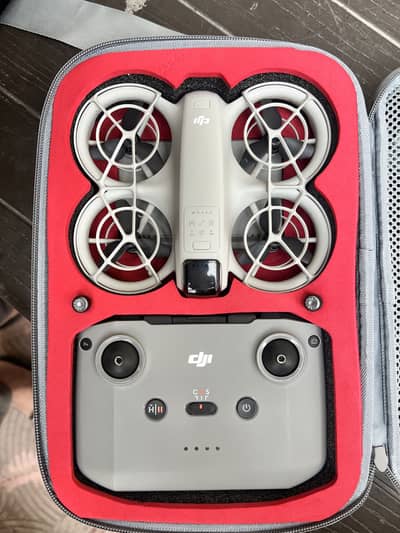 DJI neo