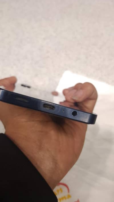 original box available  10/10 condition  2 sim available