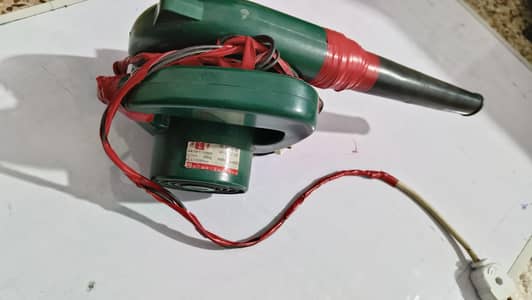 Blower or vacuum cleaner