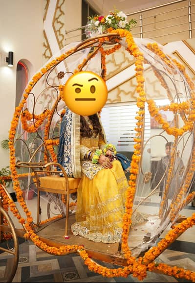 Mariyam n Maria Mehndi bride dress