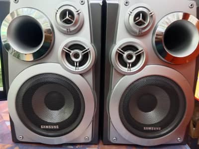 SAMSUNG ORIGNAL SPEAKERS FOR SALE JAPANI