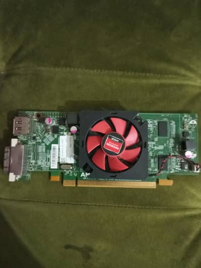 AMD Radeon 7000 series 1 gb