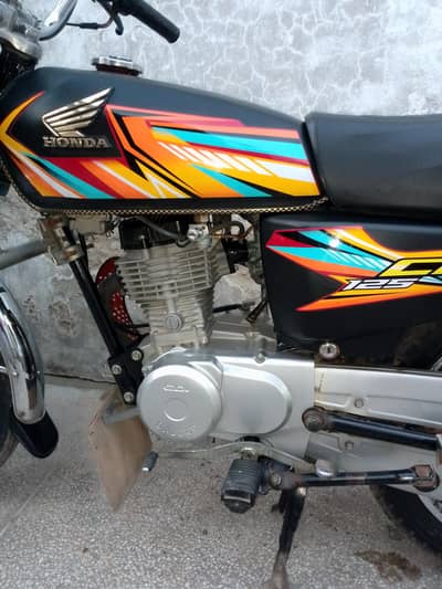 125 united new all ok honeuse