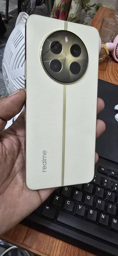 realms 12 plus 8/256 pta uprad complete box 10/10 hi