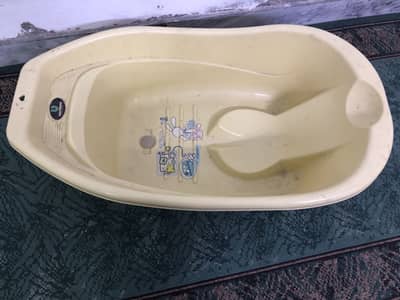 Bath tub for new born to 3 years